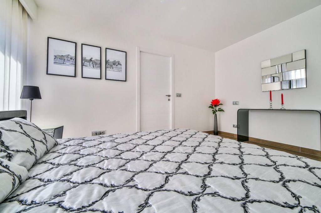 7 Croisette Apartment Cannes Bagian luar foto