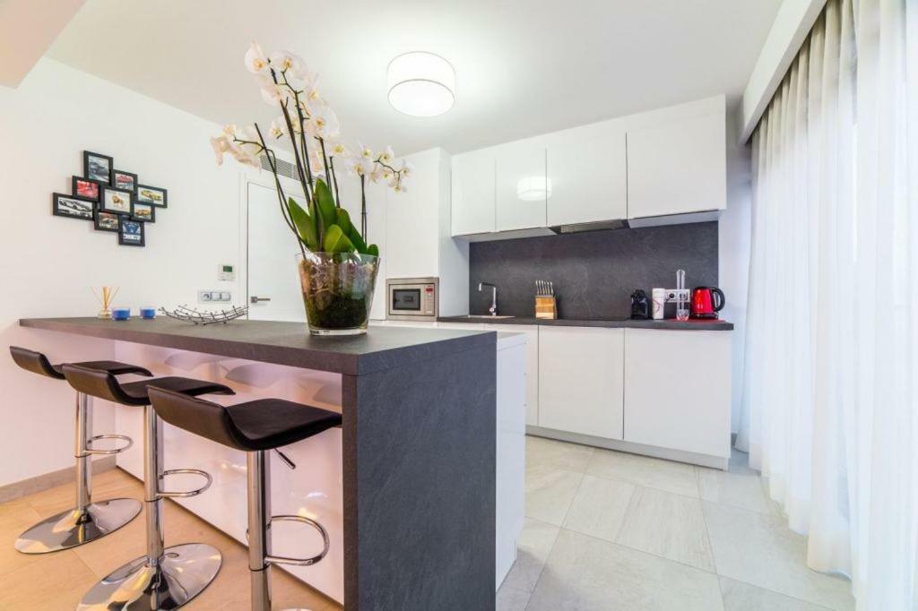 7 Croisette Apartment Cannes Bagian luar foto